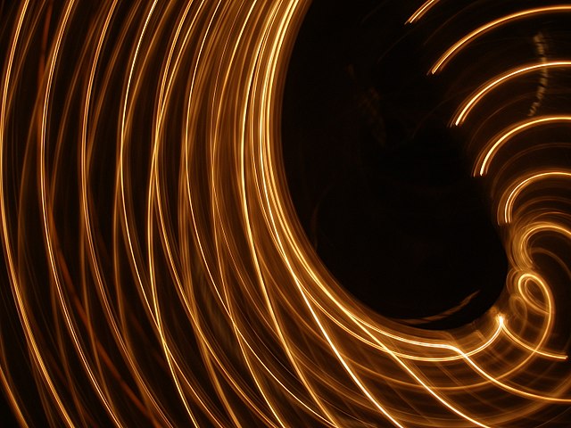 Compatibilising&nbsp;the Incompatible:&nbsp;A Brief History of String Theory and its&nbsp;Limitations&nbsp;