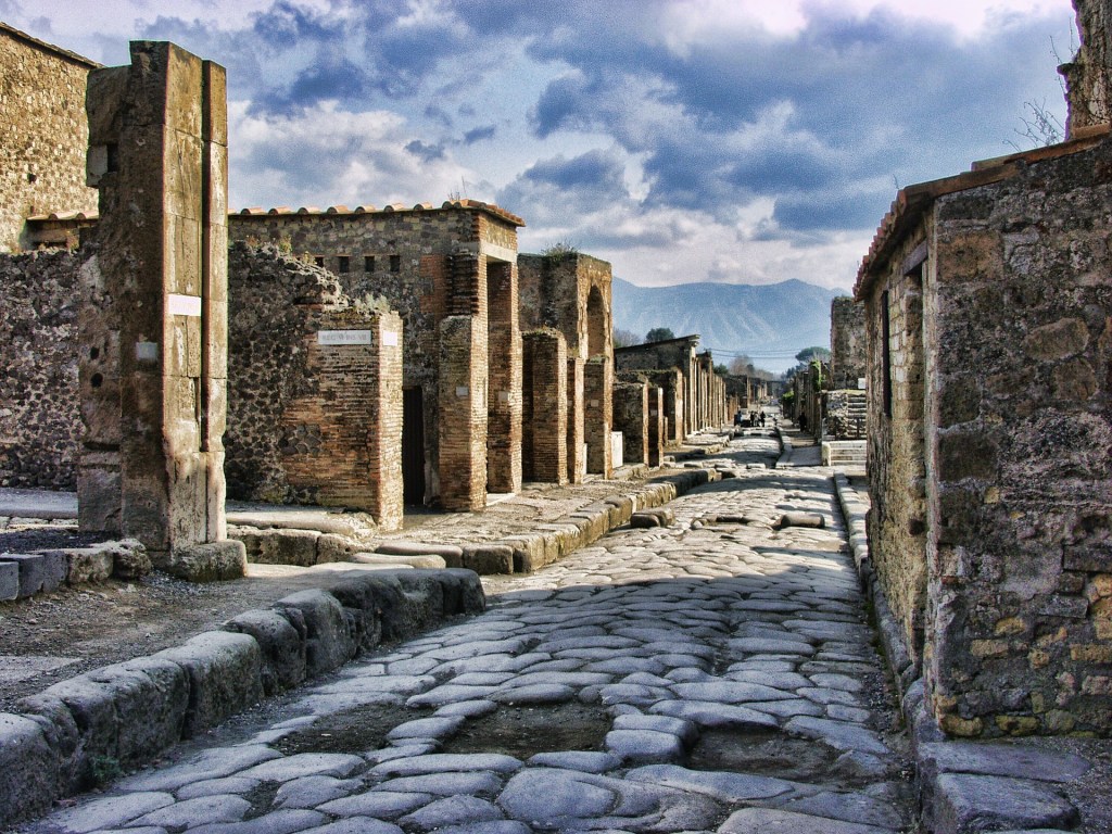 Pompeii: Digging the details with Jasmine Khelil